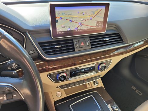 Used 2018 Audi Q5 2.0T Premium Plus image 17