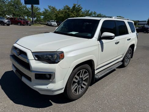 Used 2017 Toyota 4Runner Limited AWD/4WD image 3