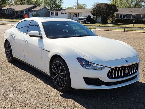 Used 2019 Maserati Ghibli image 4