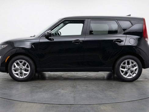 Used 2025 Kia Soul LX w/ LX Technology Package FWD image 5
