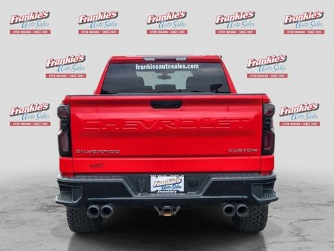 Used 2019 Chevrolet Silverado 1500 Custom Trail Boss w/ Custom Convenience Package AWD/4WD image 4