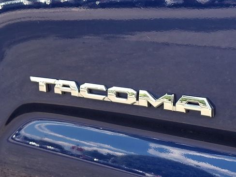 Used 2022 Toyota Tacoma SR5 AWD/4WD image 31