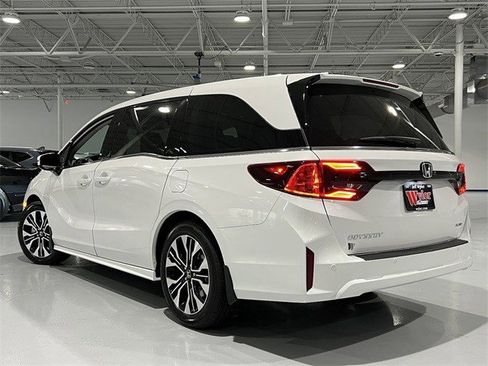 New 2026 Honda Odyssey Elite image 9