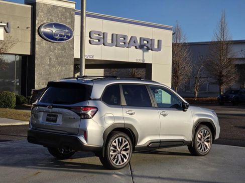 New 2026 Subaru Forester Touring AWD/4WD image 5