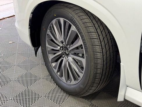 New 2026 INFINITI QX80 Luxe w/ Cargo Package image 10