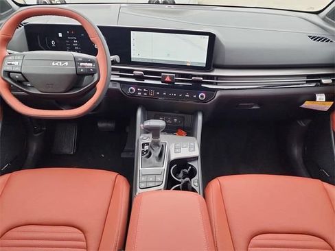 New 2026 Kia Sportage SX image 18