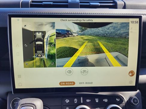 New 2026 Land Rover Defender 110 X-Dynamic SE image 20