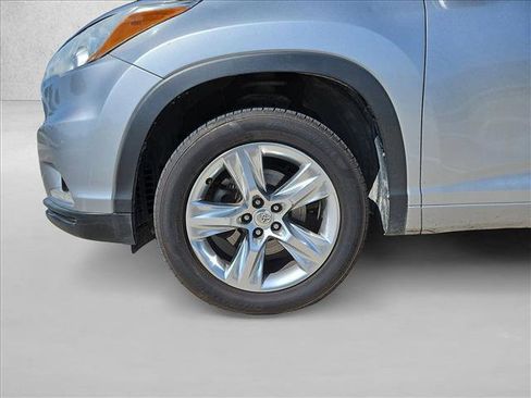 Used 2015 Toyota Highlander Limited FWD image 24