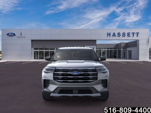 Used 2026 Ford Explorer Active AWD/4WD image 7