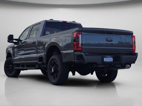 New 2026 Ford F250 Lariat w/ Black Appearance Package image 6