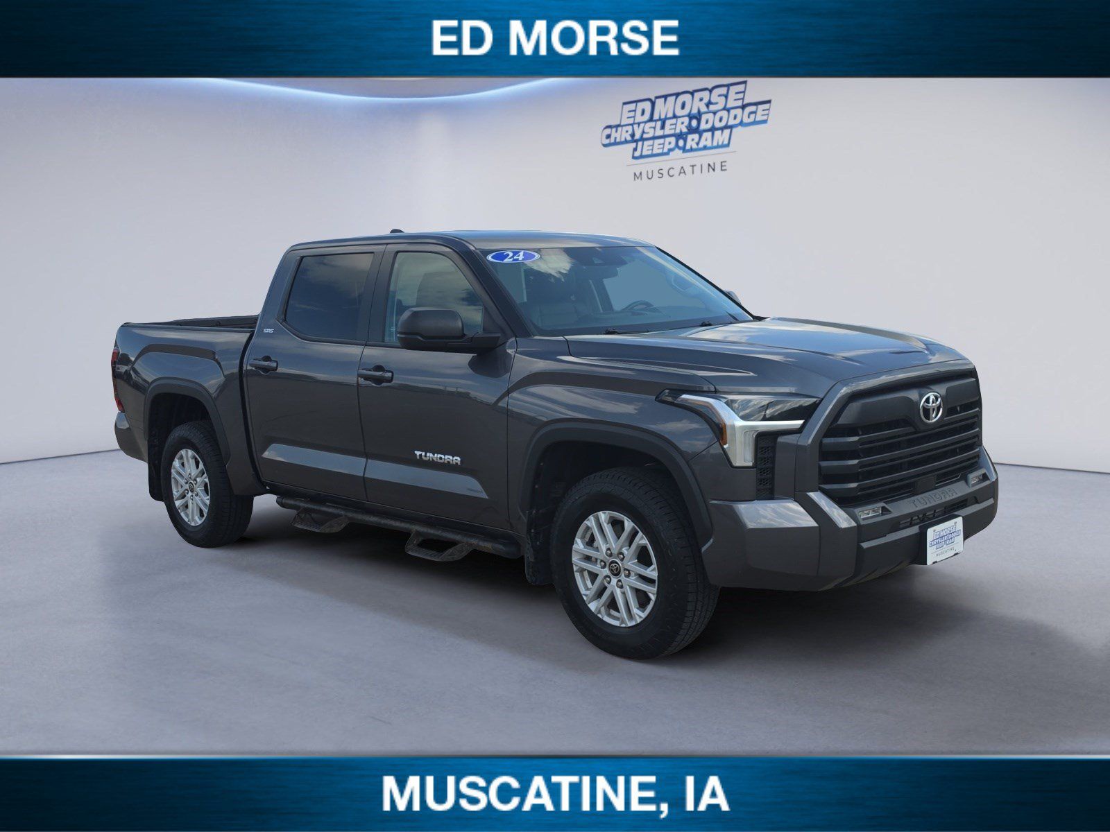 Used 2024 Toyota Tundra SR5 w/ SR5 Premium Package AWD/4WD image 7