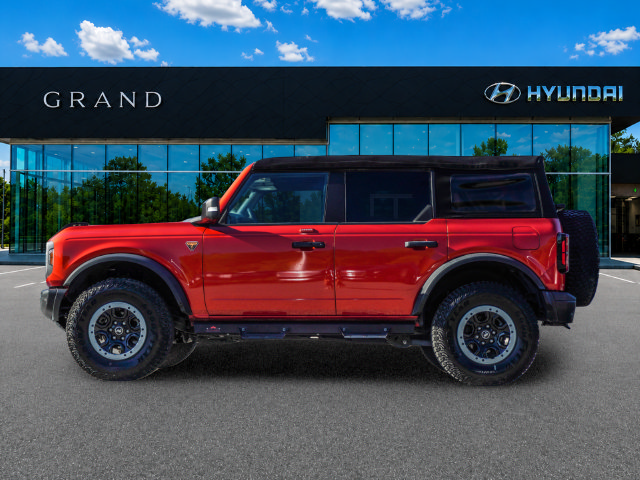 Used 2023 Ford Bronco Badlands w/ Sasquatch Package AWD/4WD image 3