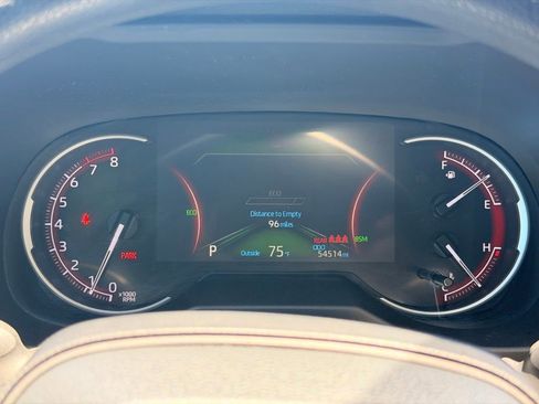 Used 2024 Toyota RAV4 XLE FWD image 29