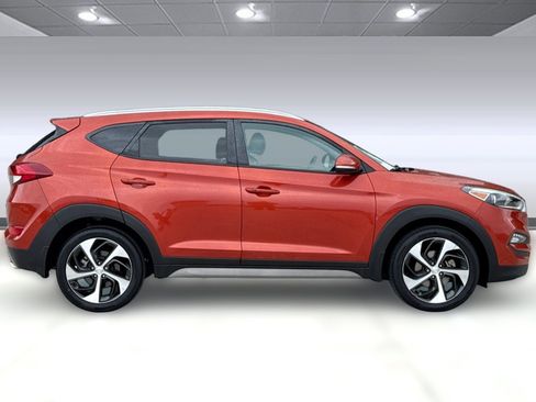 Used 2017 Hyundai Tucson Sport image 7