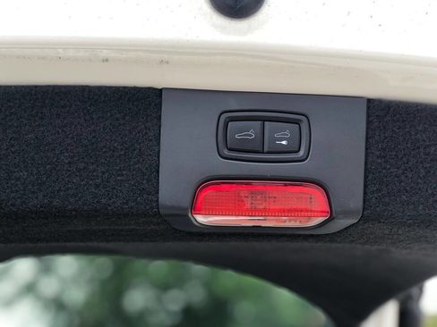 Used 2017 Porsche Cayenne S Platinum image 12