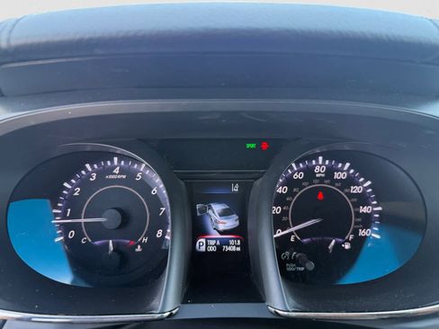 Used 2018 Toyota Avalon Limited image 14