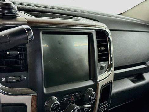 Used 2015 RAM 2500 Laramie w/ Convenience Group AWD/4WD image 4