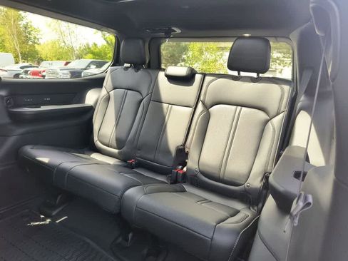 New 2026 Jeep Grand Wagoneer 4WD image 24