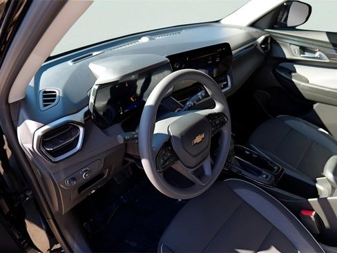 Certified 2026 Chevrolet TrailBlazer LT w/ Driver Confidence Package image 6