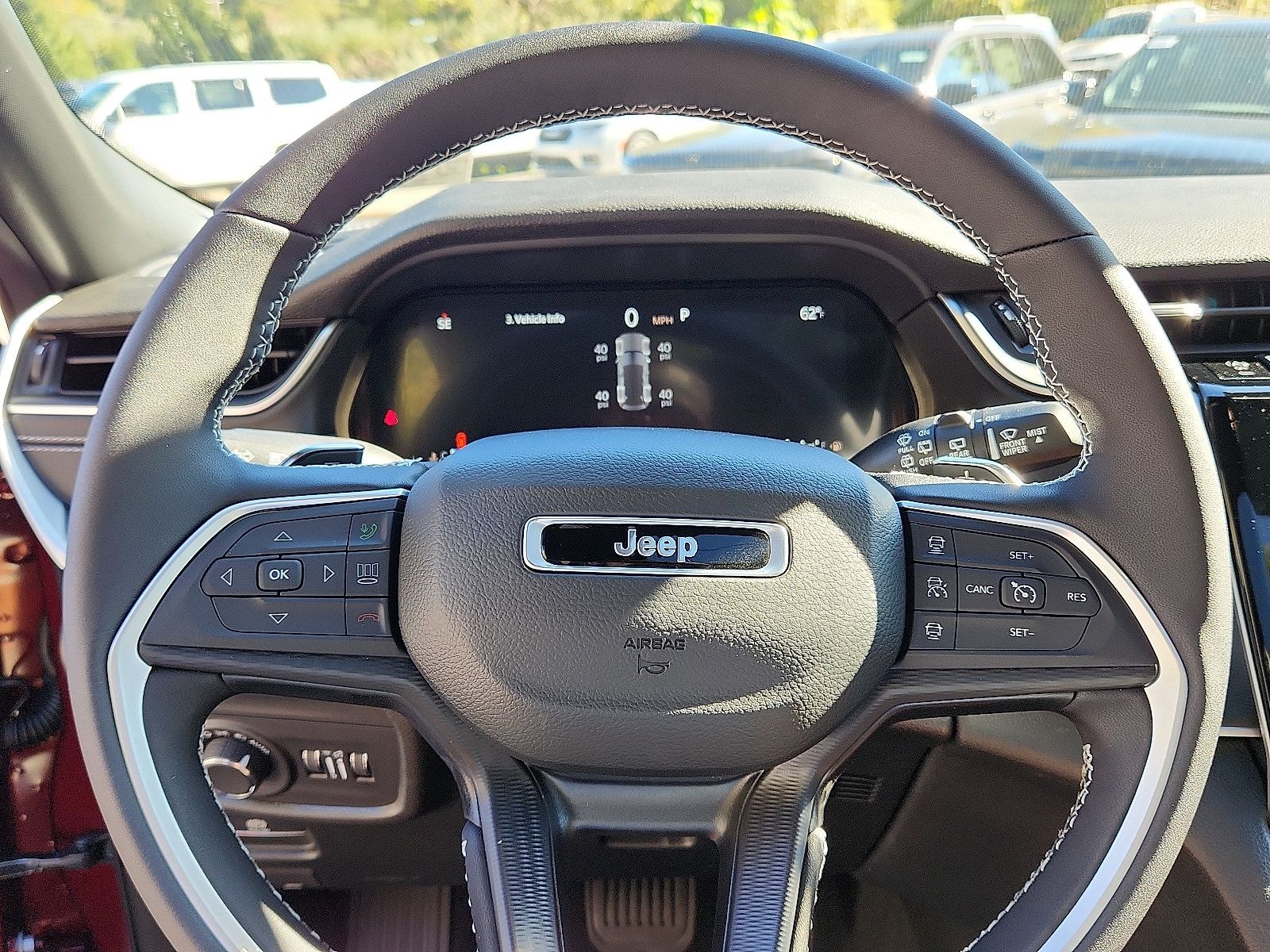 New 2025 Jeep Grand Cherokee Laredo X w/ Luxury Tech Group I AWD/4WD image 13