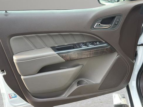 Used 2022 GMC Canyon Denali image 9