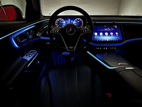 Used 2025 Mercedes-Benz E 350 4MATIC Sedan image 39