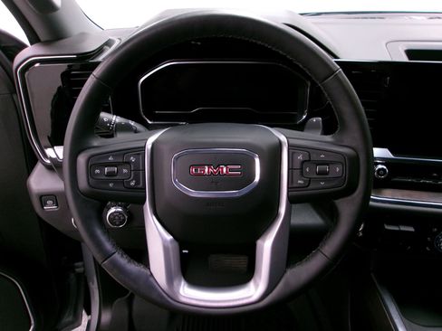 Used 2024 GMC Sierra 1500 SLT w/ SLT Convenience Package AWD/4WD image 7