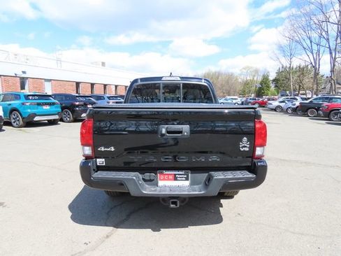 Used 2023 Toyota Tacoma SR AWD/4WD image 5