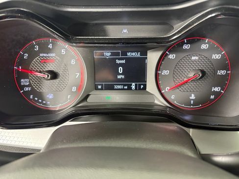 Used 2024 Chevrolet Trax RS w/ Sunroof Package FWD image 29