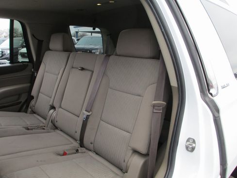 Used 2017 GMC Yukon SLE w/ SLE Value Package image 16