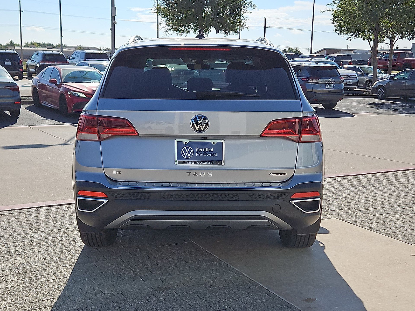 Certified 2024 Volkswagen Taos SE AWD/4WD image 7