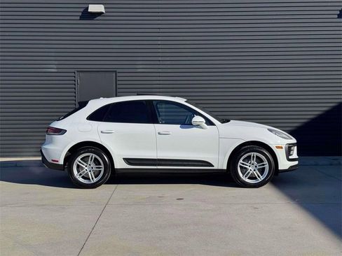 New 2026 Porsche Macan AWD/4WD image 8