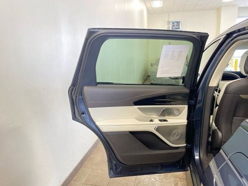 Used 2024 Lincoln Nautilus Black Label w/ Jet Appearance Package (87T) image 8