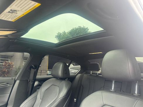 Used 2019 BMW 530i w/ Convenience Package image 11