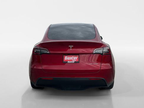 Used 2024 Tesla Model Y Long Range image 14