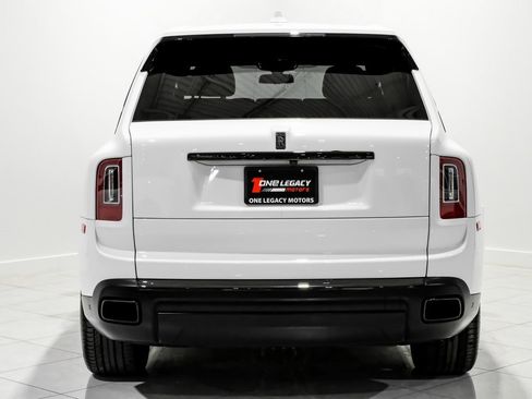 Used 2022 Rolls-Royce Cullinan Black Badge image 7