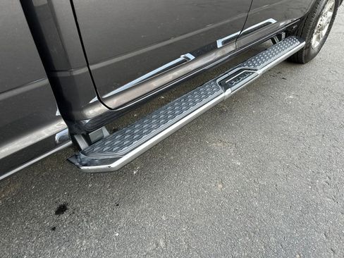 Used 2024 RAM 2500 Big Horn image 31