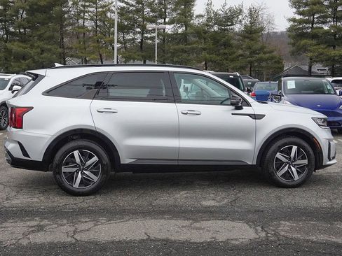Used 2022 Kia Sorento S image 17
