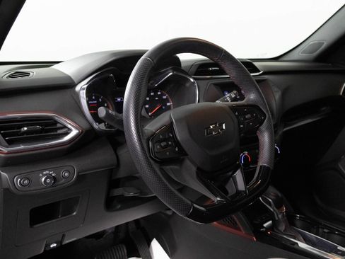 Used 2023 Chevrolet TrailBlazer RS FWD image 5