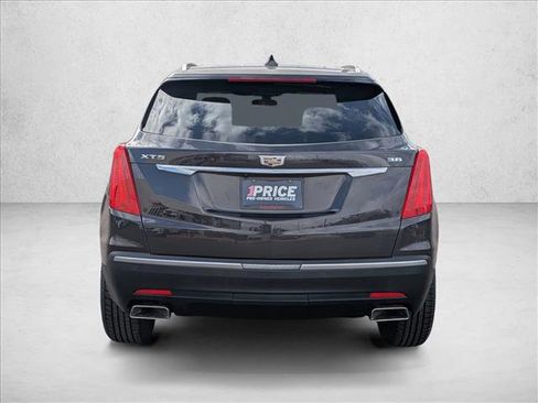 Used 2018 Cadillac XT5 FWD image 6