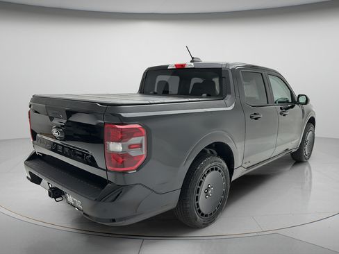 Used 2025 Ford Maverick Lobo AWD/4WD image 9
