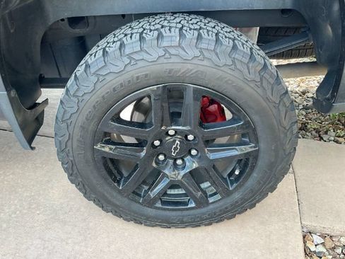 Used 2021 Chevrolet Silverado 1500 Custom Trail Boss AWD/4WD image 10