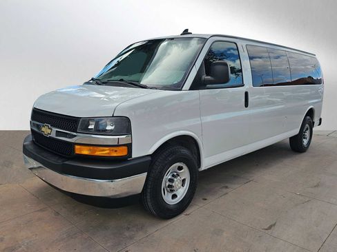 Used 2022 Chevrolet Express 3500 LT w/ LT Preferred Equipment Group RWD image 7