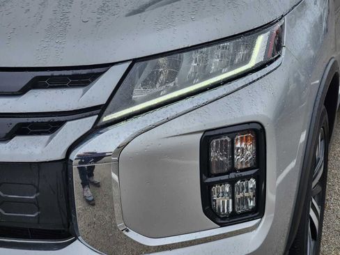 Used 2022 Mitsubishi Outlander Sport SE FWD image 6
