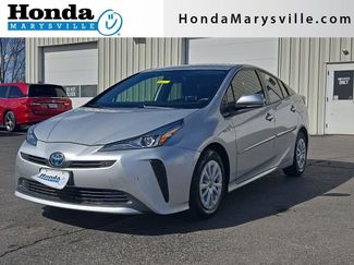 Used 2022 Toyota Prius LE video 1