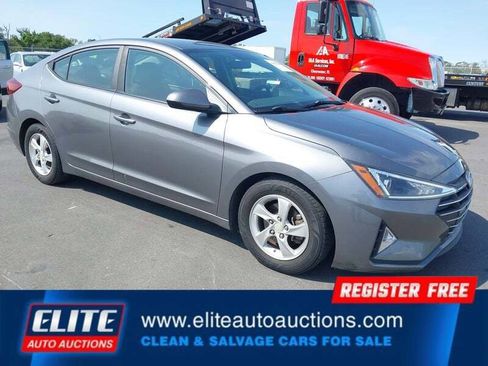 Used 2019 Hyundai Elantra SE w/ Cargo Package image 2