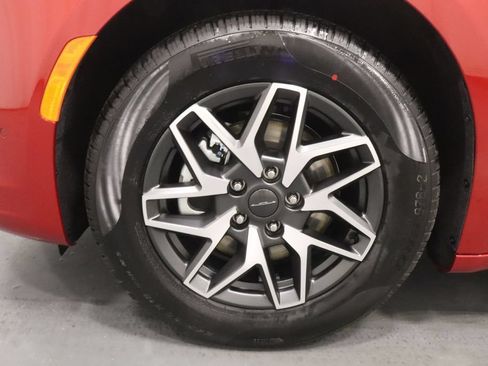 New 2027 Chrysler Pacifica Limited FWD image 25