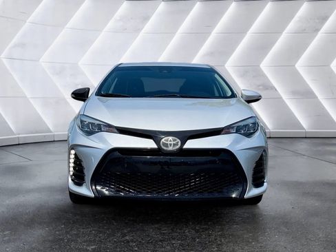 Used 2019 Toyota Corolla XSE FWD image 2