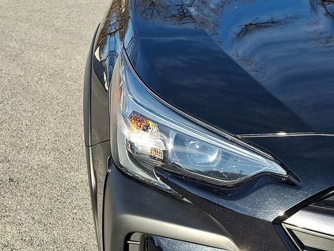 Used 2023 Subaru Outback Premium image 9