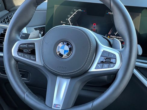 Used 2024 BMW X7 xDrive40i w/ M Sport Package image 28